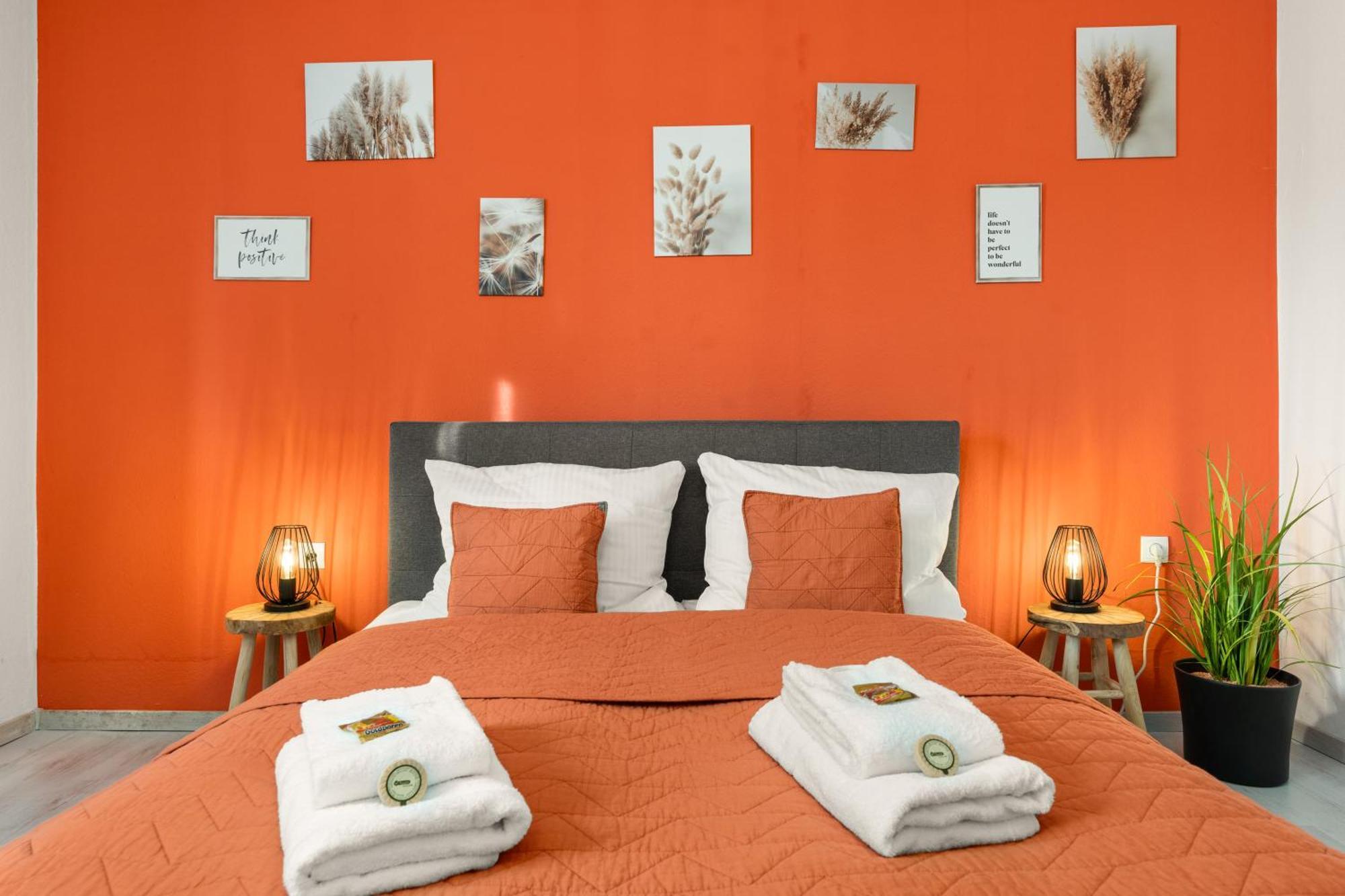 Immo-Vision - Natur Design Apartments, Parkplatz, Kueche Calberlah エクステリア 写真